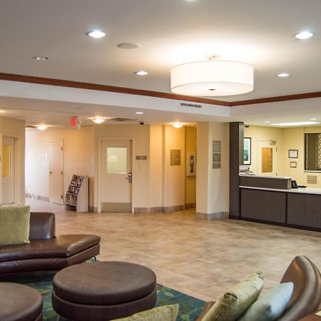 Candlewood Victoria By Ihg Luaran gambar