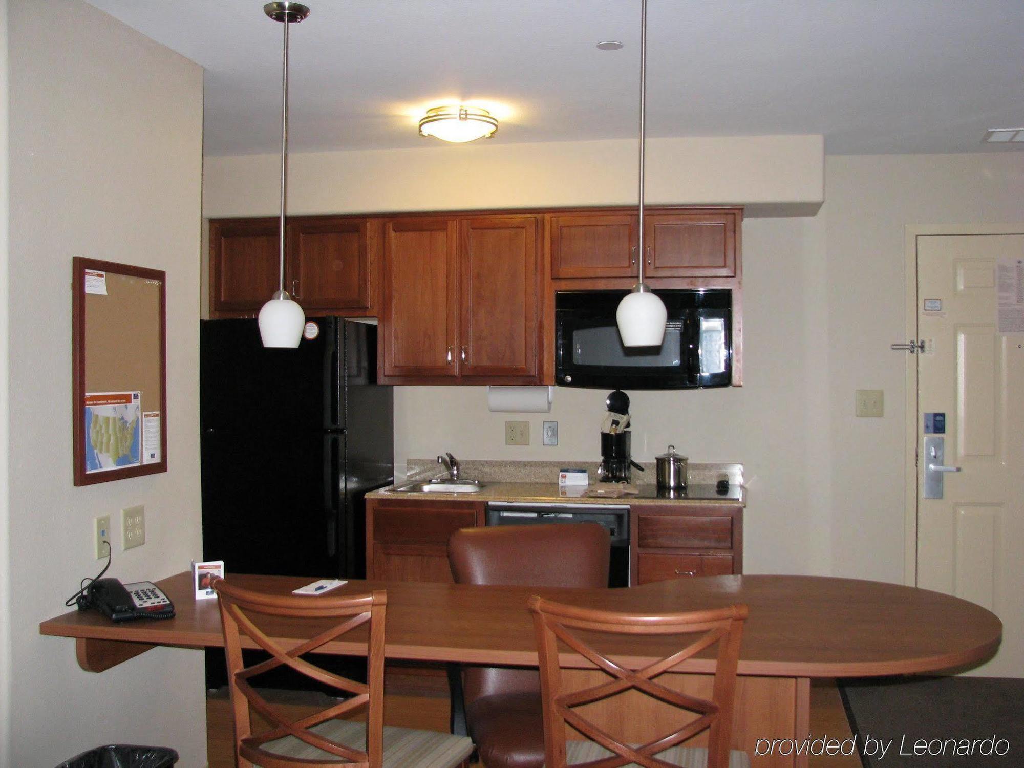 Candlewood Victoria By Ihg Luaran gambar